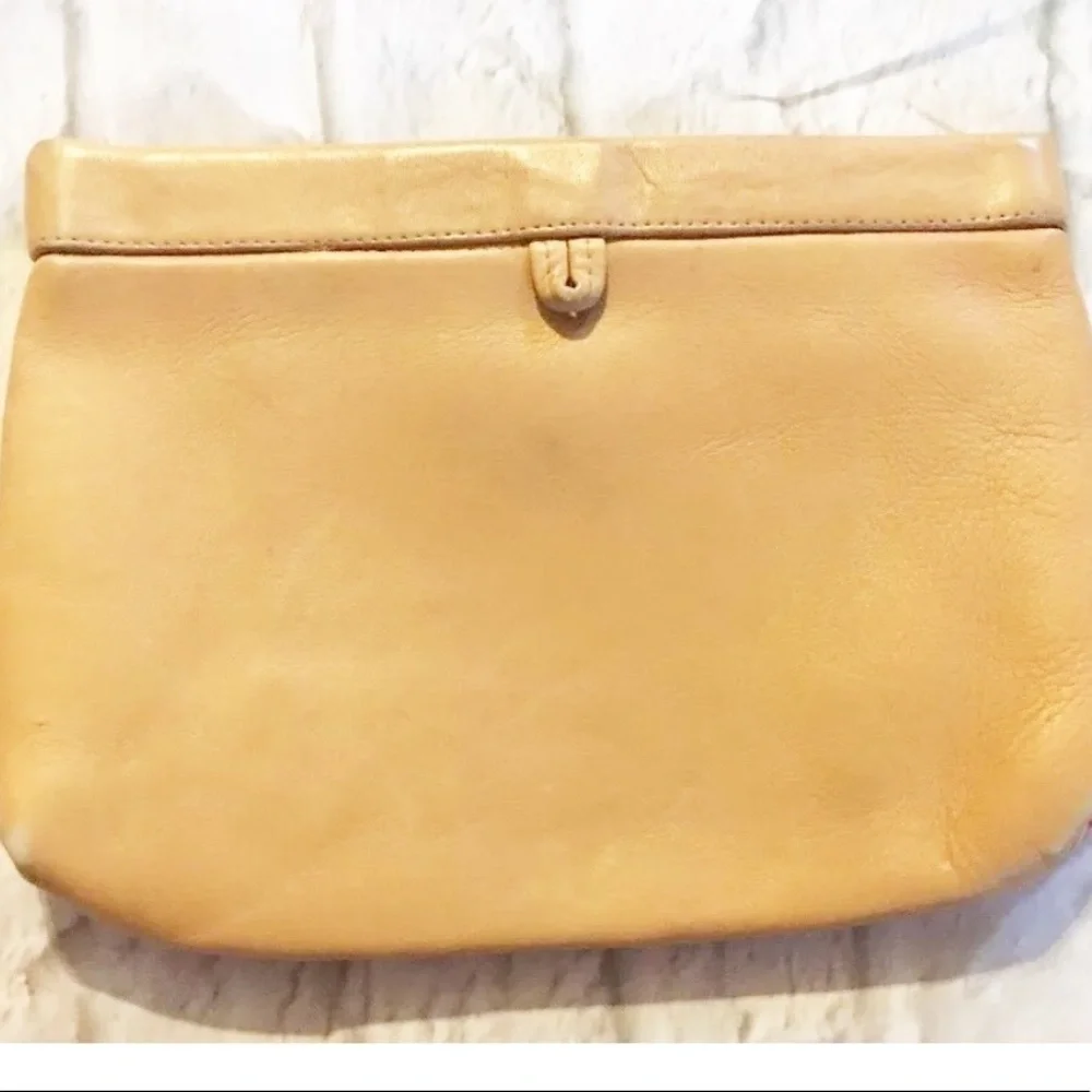 Vintage clutch purse by Cherokee of California.